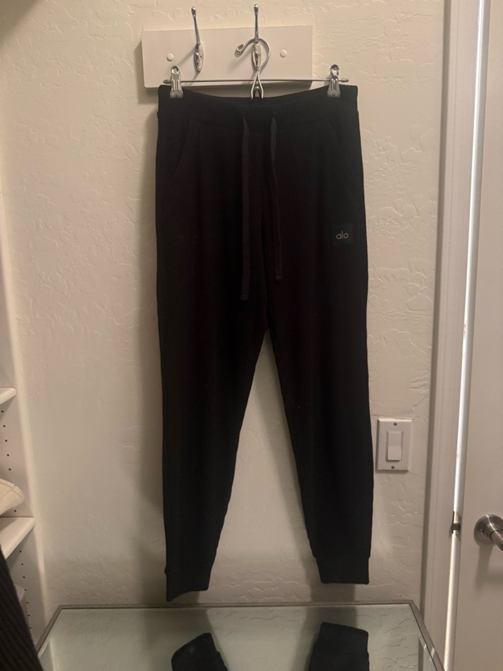 ALO Yoga Muse Black Ribbed Jogger Pants